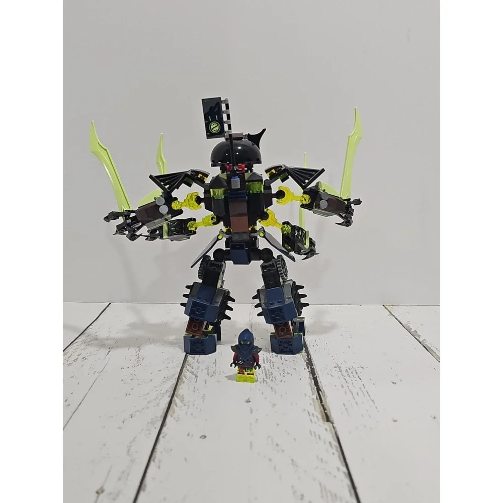 LEGO NINJAGO 70737 Titan Mech Battle With 1 Minifigure (Retired 2015)